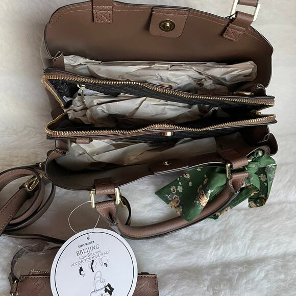 Brand New STEVE MADDEN Beautiful Caffe Satchel Tote Handbag Gold SM LOGO - Picture 5 of 8